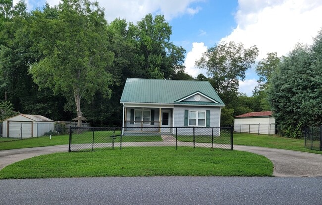 Photo - 2BD 2BA Home plus Extra Room, Circular Dri...