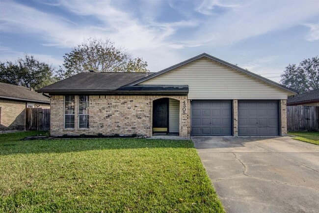Photo - 4305 Fairway St