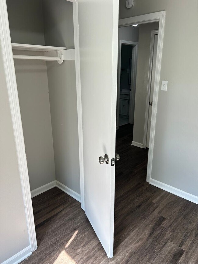 Photo - 3052 Curtis St