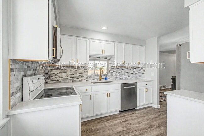 Photo - 3404 S Clinton Ct