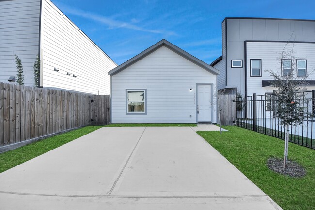 Photo - 7612 Easter St