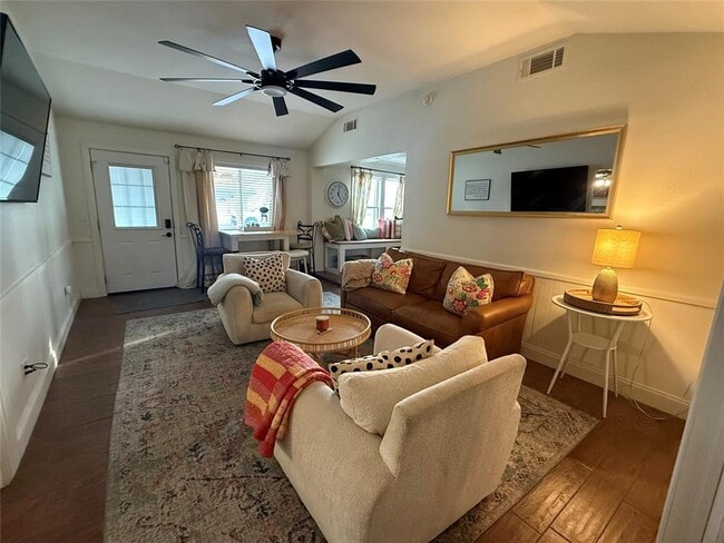 Photo - 4900 N College Ave