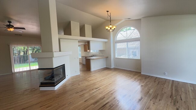 Photo - 3 Bed 2 Bath Home With Garage