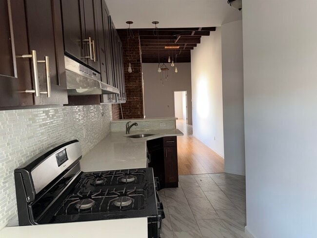 Building Photo - 2709 Bergenline Ave Unit 3B