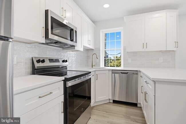 21 W Front St Unit 3A