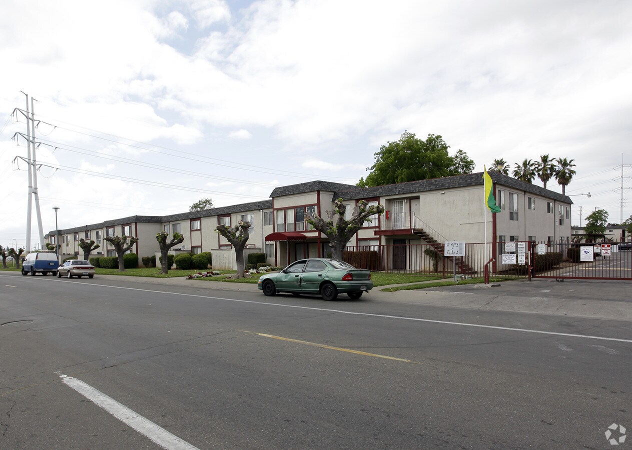 Mulberry Estates - Mulberry Estates