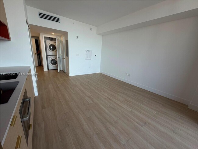 Photo - 90 NE 32nd St Unit 523