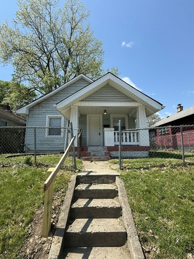 Building Photo - 1938 N Dearborn St
