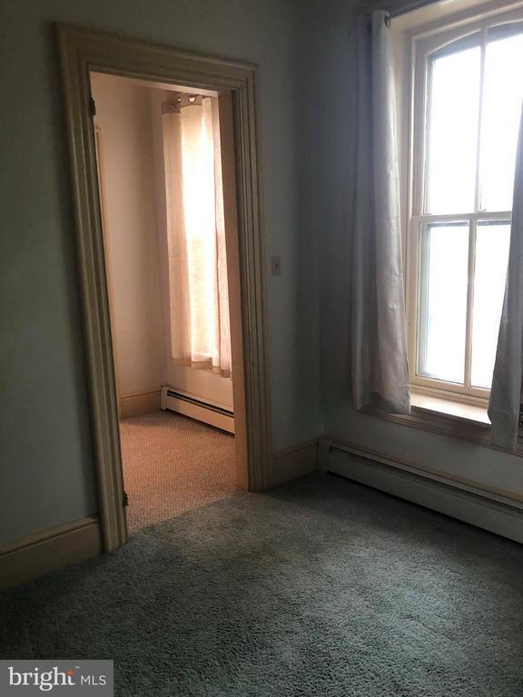 Building Photo - 216 Main St Unit 3