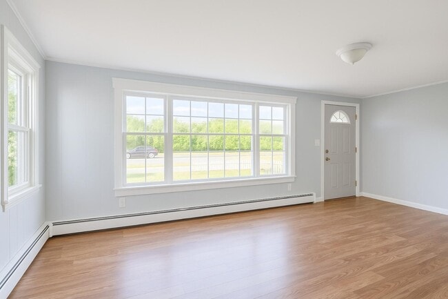 Photo - 191 Saco Ave