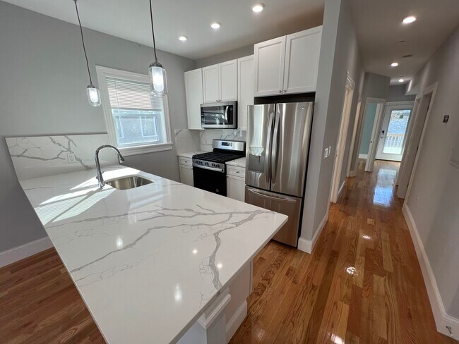 Photo - 29 Alpine St Unit 2