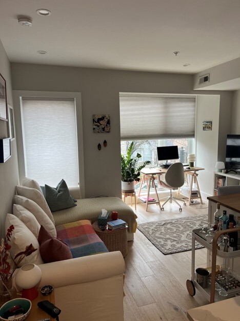 Photo - 2244 Ontario Rd NW Unit 4