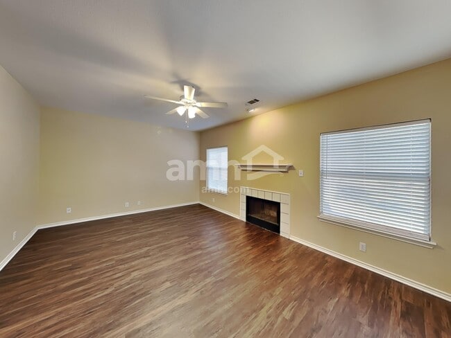 Photo - 2339 Windmill Way