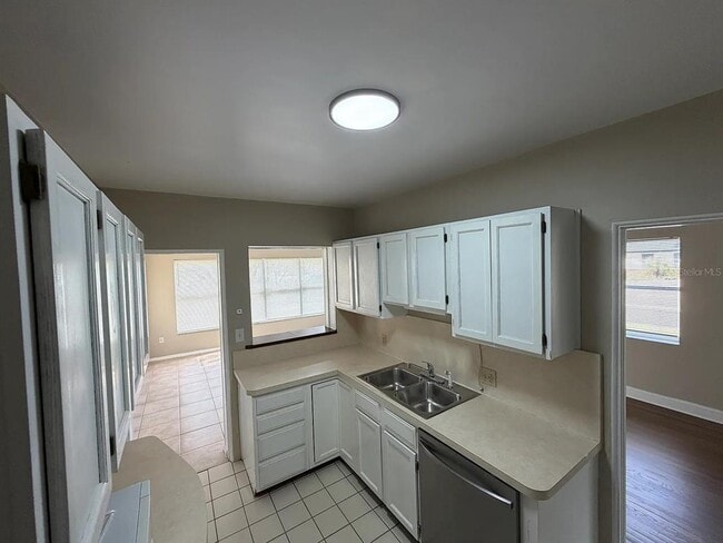 Photo - 1931 Staunton Ave