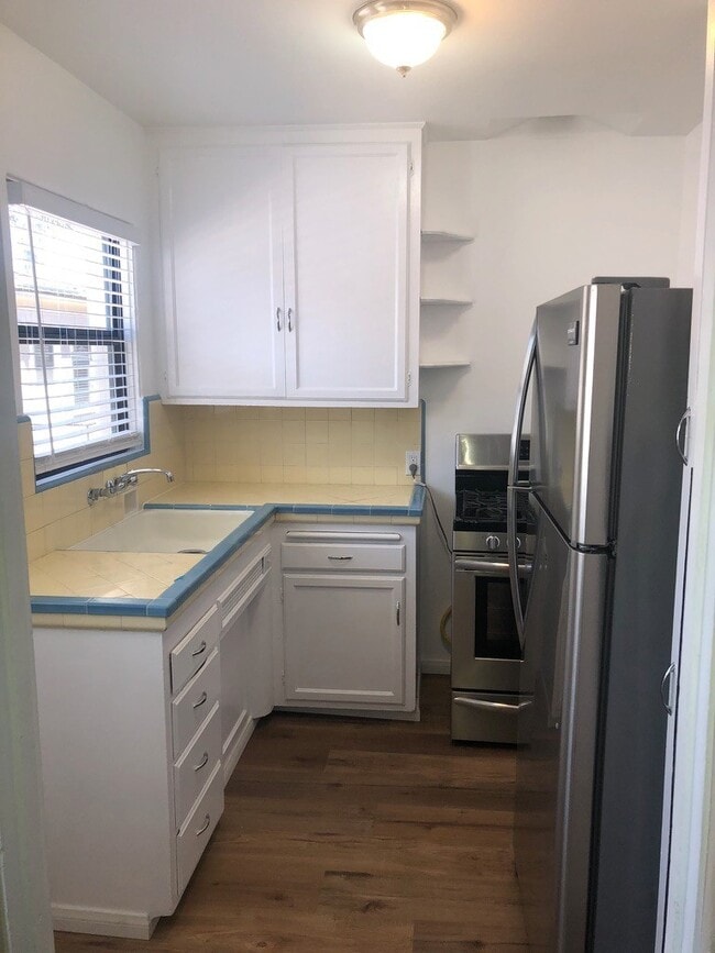Photo - Super Cute 1 Bedroom "Pacific Beach" Garden Apartment - Available AUGUST 10th Unidad 1043