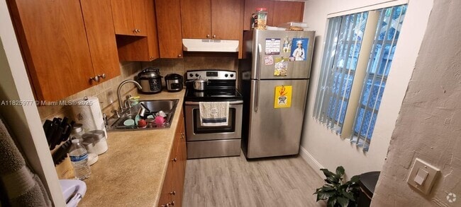 Building Photo - 7230 NW 3rd St Unit 3 Rental