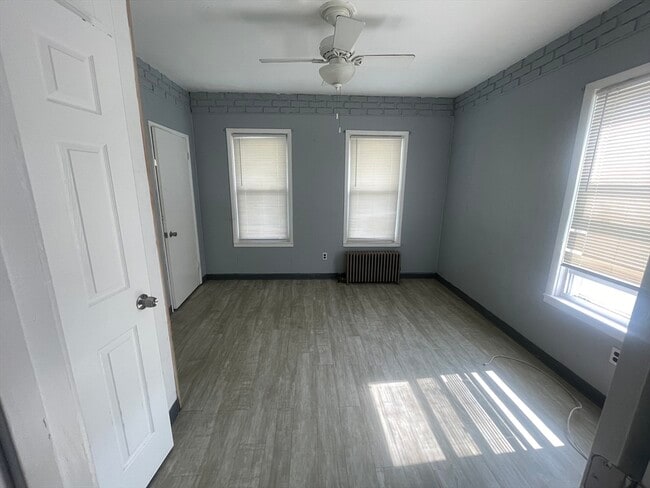 Building Photo - 20 Garfield St Unit 1