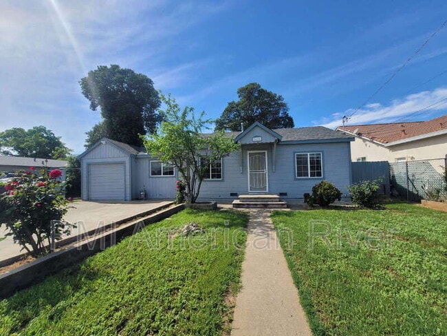 Building Photo - 5400 Del Norte Blvd