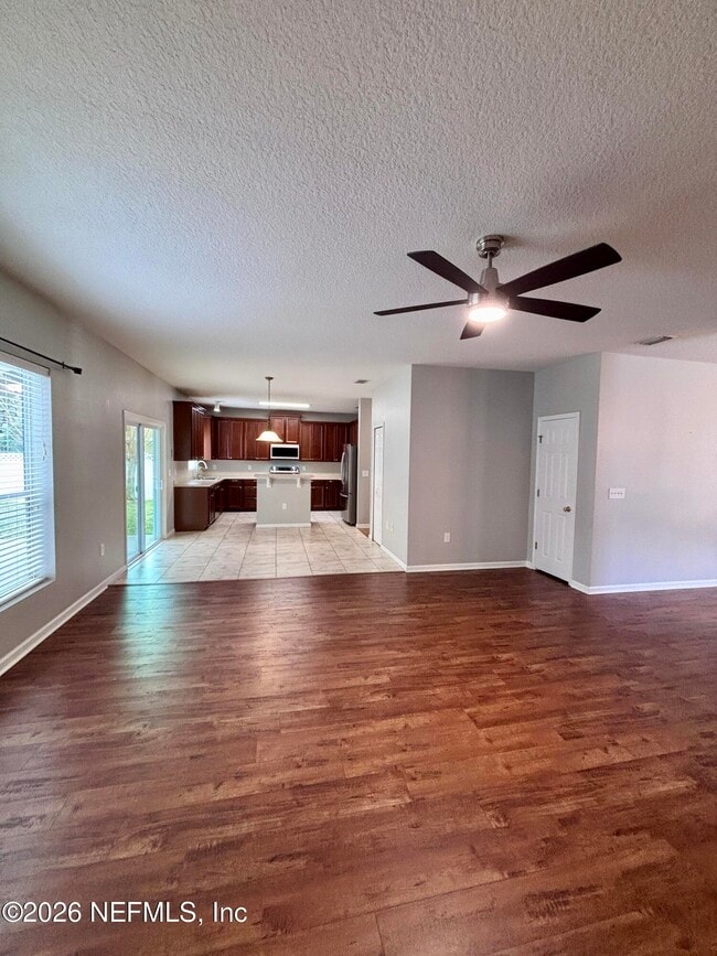 Photo - 121 Mahogany Bay Dr