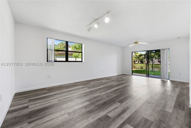 Photo - 9877 Nob Hill Ct Unit 9877