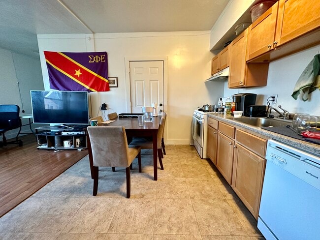 Photo - 14 Ashford St