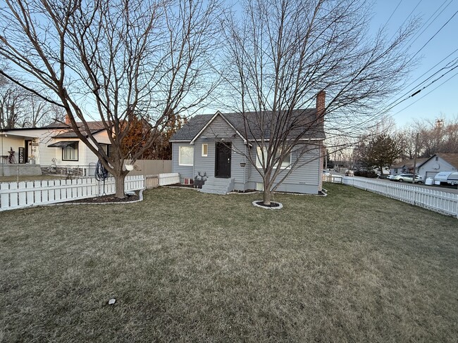 Photo - 1124 S Powerline Rd