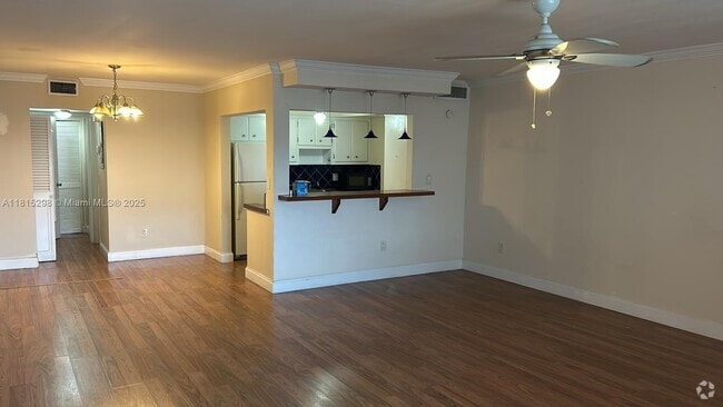 Building Photo - 11855 NE 19th Dr Unit 47 Rental