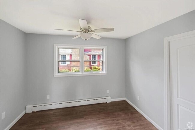 Building Photo - 787 Smithtown Ave Rental