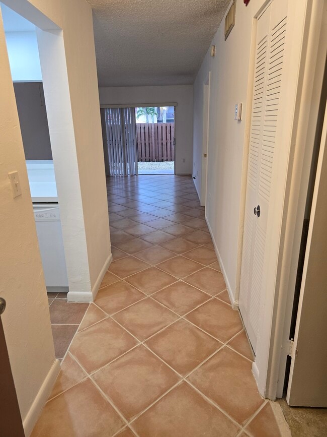 Building Photo - 11205 N Kendall Dr Unit A 111