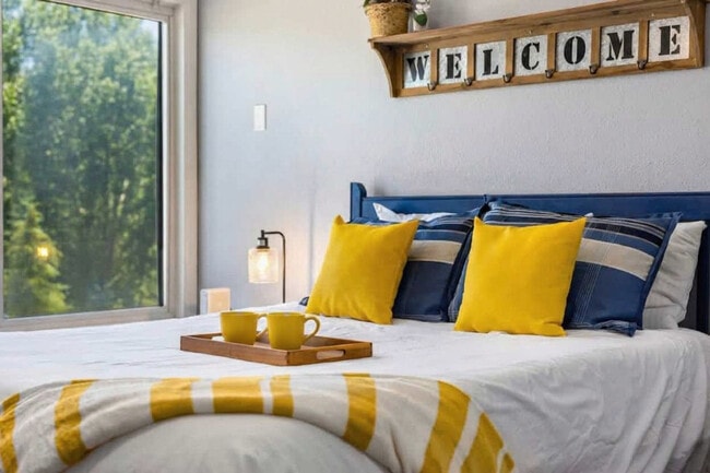 Building Photo - 110 South Park Avenue Unit ID1387655P