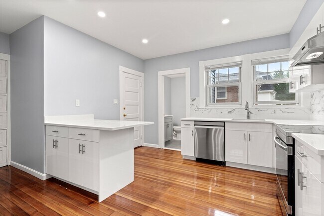 Photo - 279 Belmont St Unit 1