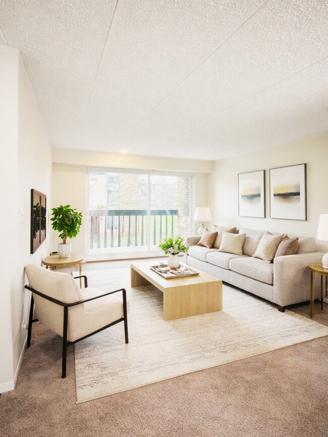 Photo - 13635 Lamon Ave Unit A17