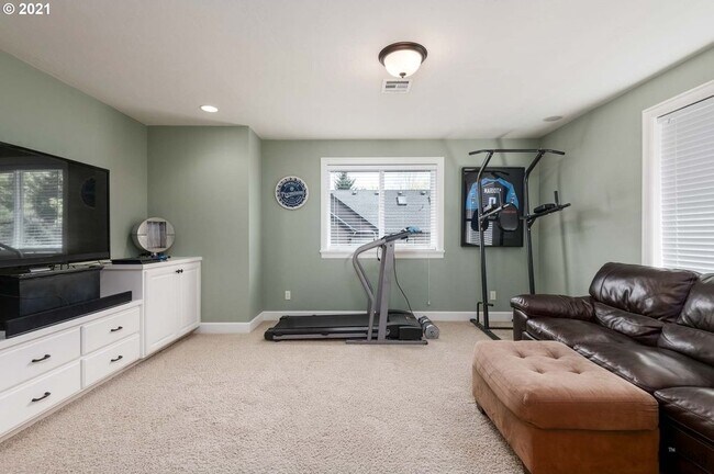 Bonus Room 3 - 3272 Jayhawk Ct Unit 1