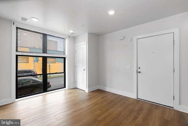 Photo - 1100 Bladensburg Rd NE Unit 201