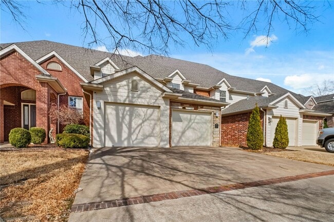 Building Photo - 6683 W Valley View Rd