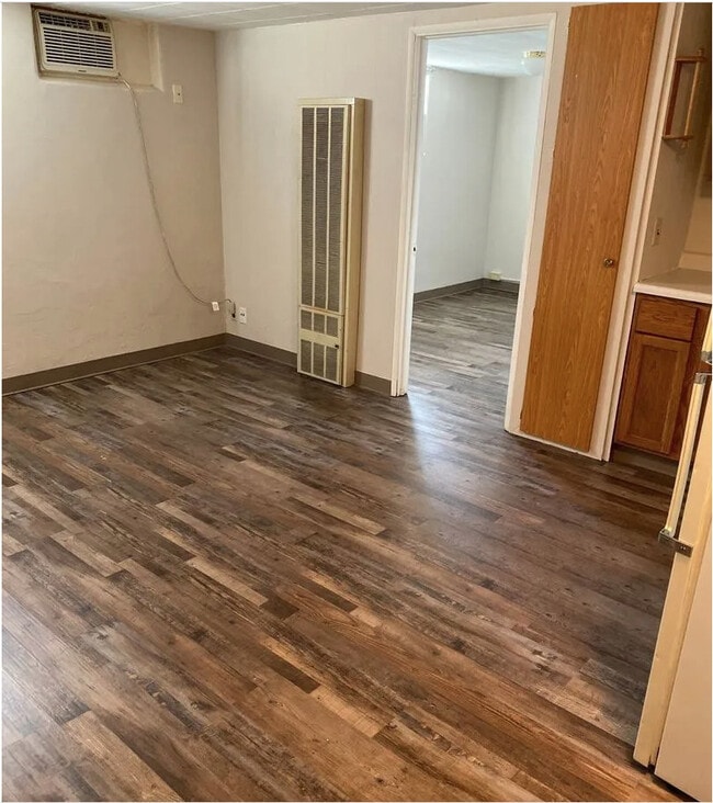 Photo - 605 W University Ave