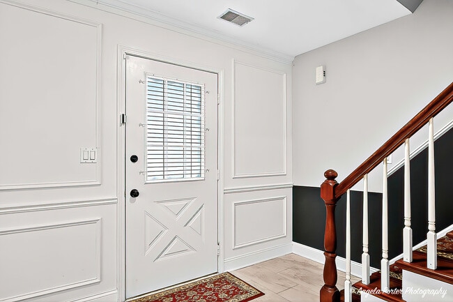 Photo - 1161 Hampton Ln