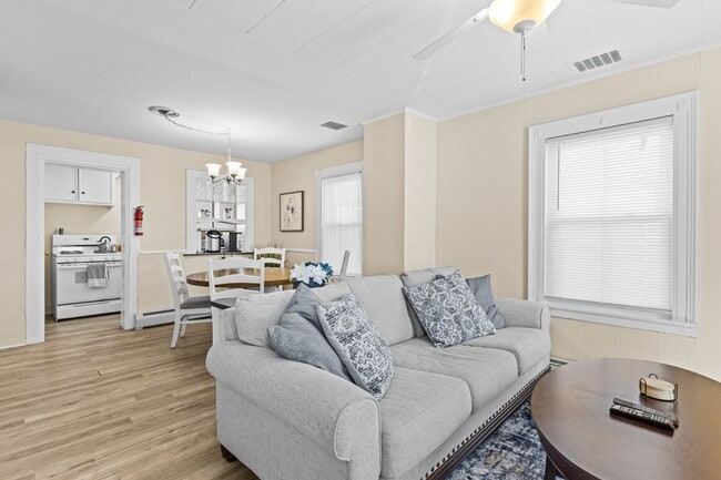 Photo - 9 Lafountain St Unidad 11 Lafountain Street