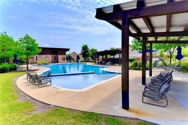 Photo - 1265 Summerbrooke Cir