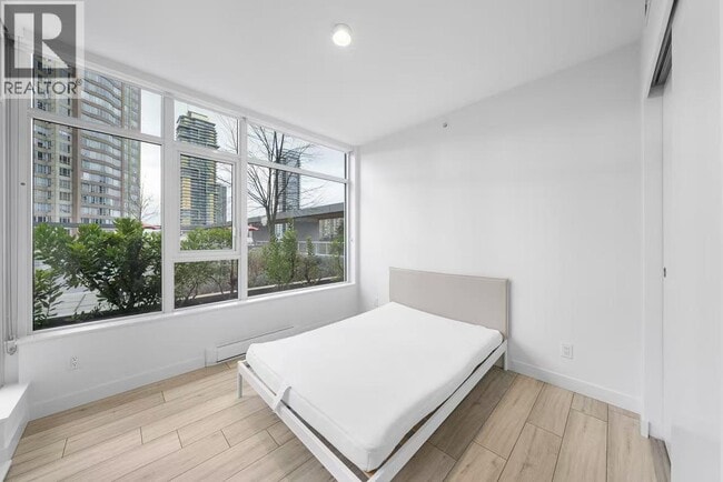 Photo - 6080 McKay Ave