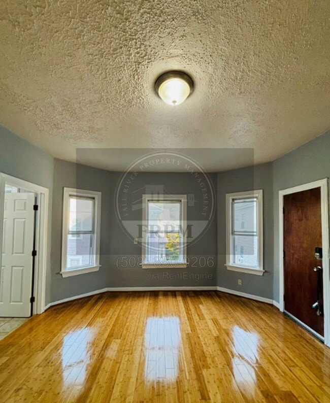 Building Photo - 255 Fountain St Unit 3