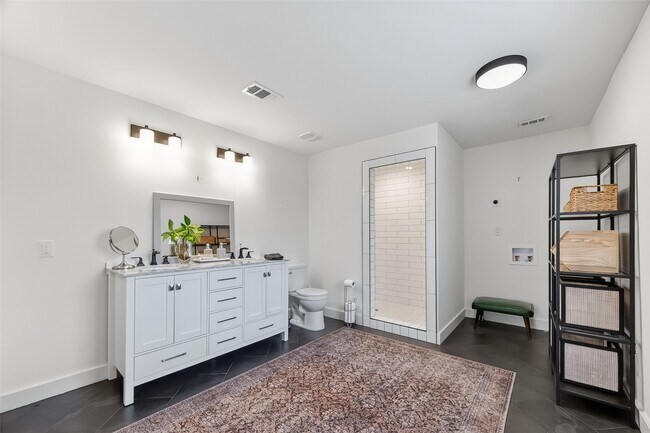 Photo - 1808 Tabor St