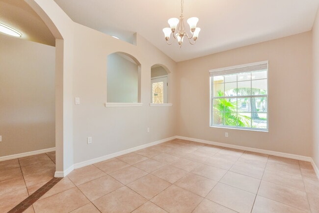 Photo - 11546 Lake Dr