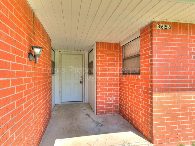 Photo - 3658 Harper Rd