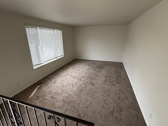 Photo - 692 W 1400 S