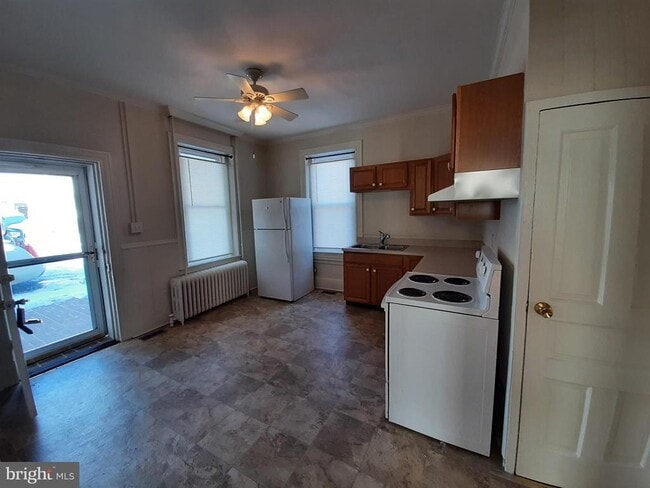 Building Photo - 553 N Loudoun St Unit 1