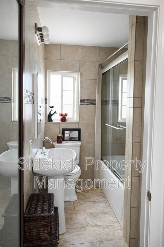 Photo - 4321 Beagle St