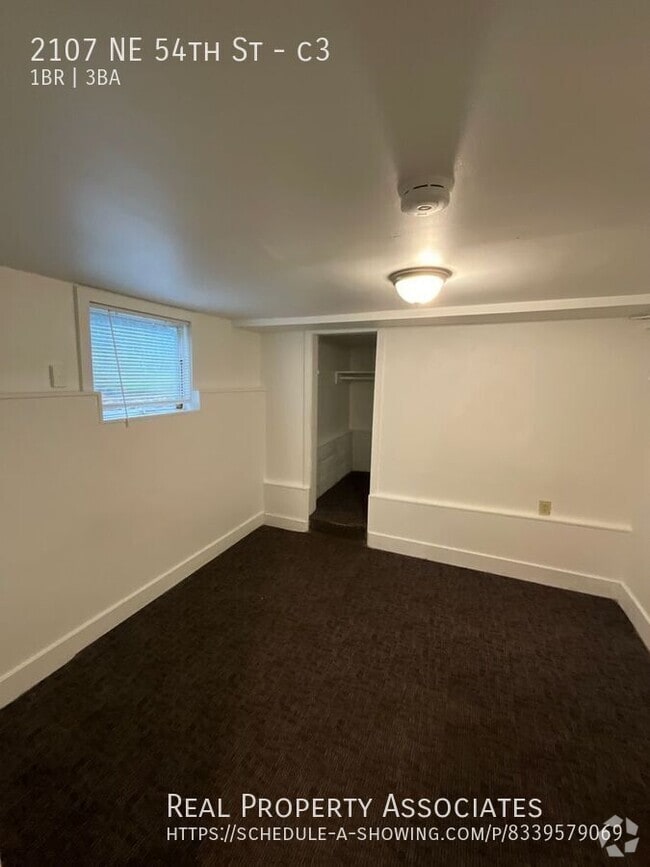 Building Photo - 2107 NE 54th St Unit c3 Rental