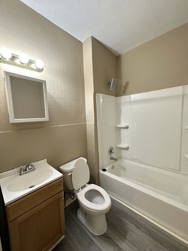 Photo - 2320 Wesley Ave SW