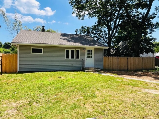 Photo - 191 Laurelton Dr House